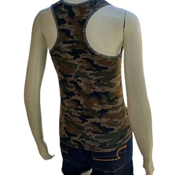 610933....Camo Design Tank Top Size Small - Picture 5 of 5